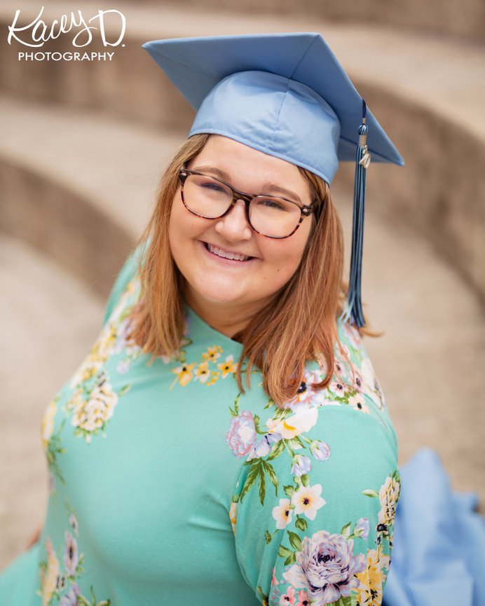 Senior Session Scheduling: Navigating the Seasons for the Perfect Photoshoot