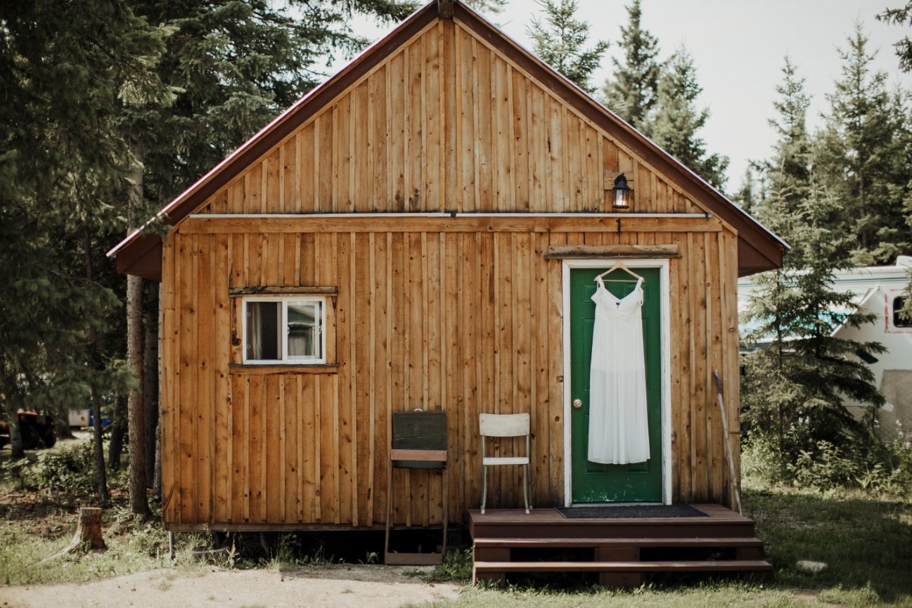 A Love Across Borders: A Beautiful Wedding at Cross Iron Acres