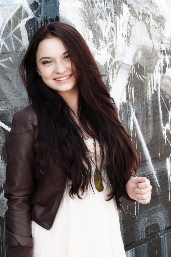 Senior Portraits with Robin in front of street art