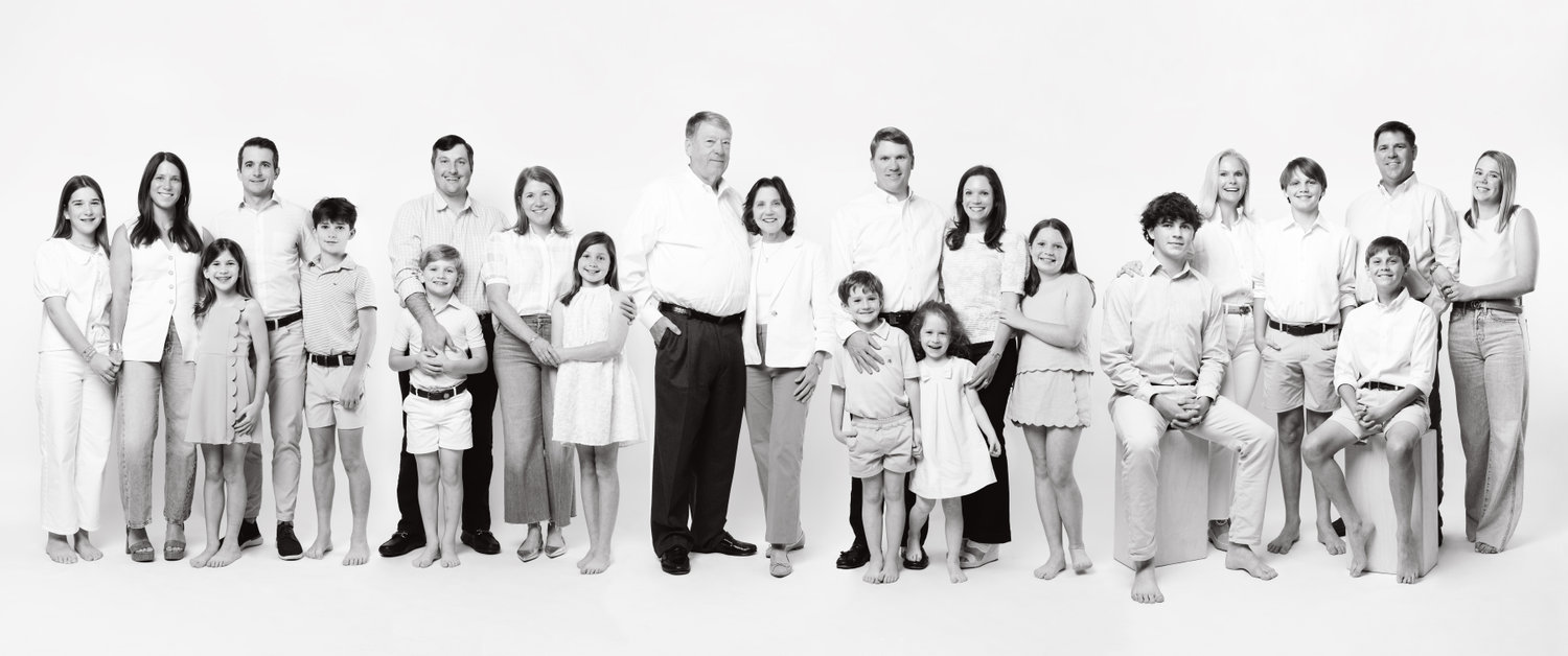 Multi-Generation Family Portraits: a Not-to-Miss Experience!