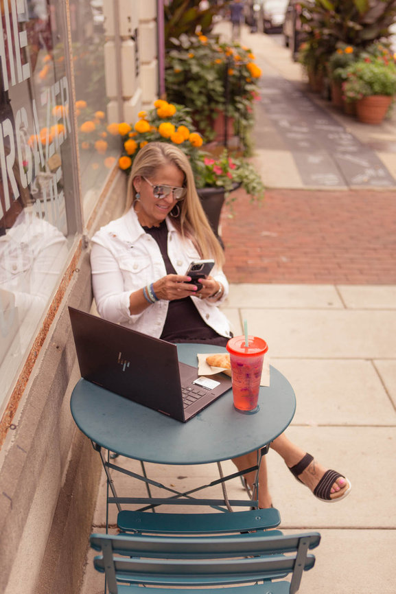 Business Lifestyle & Branding Session for the Course Creator & Podcaster