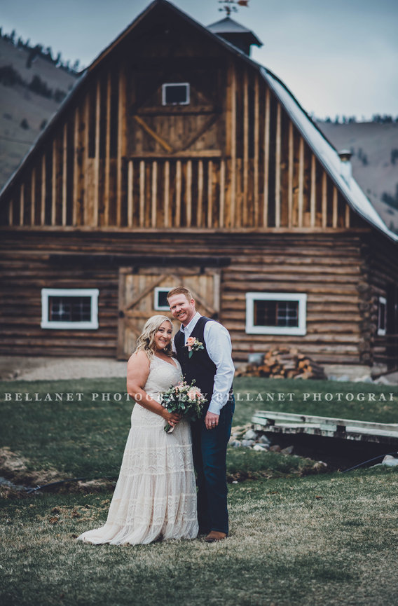 Nick and Eva Sweet Water Hollow Salmon Idaho Idaho Wedding