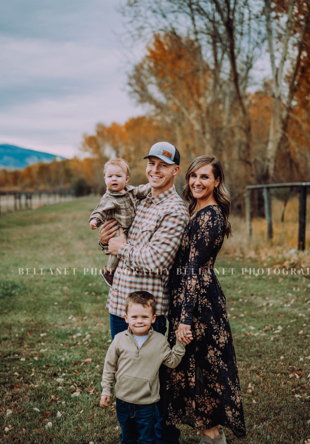 Nick and Eva Sweet Water Hollow Salmon Idaho Idaho Wedding