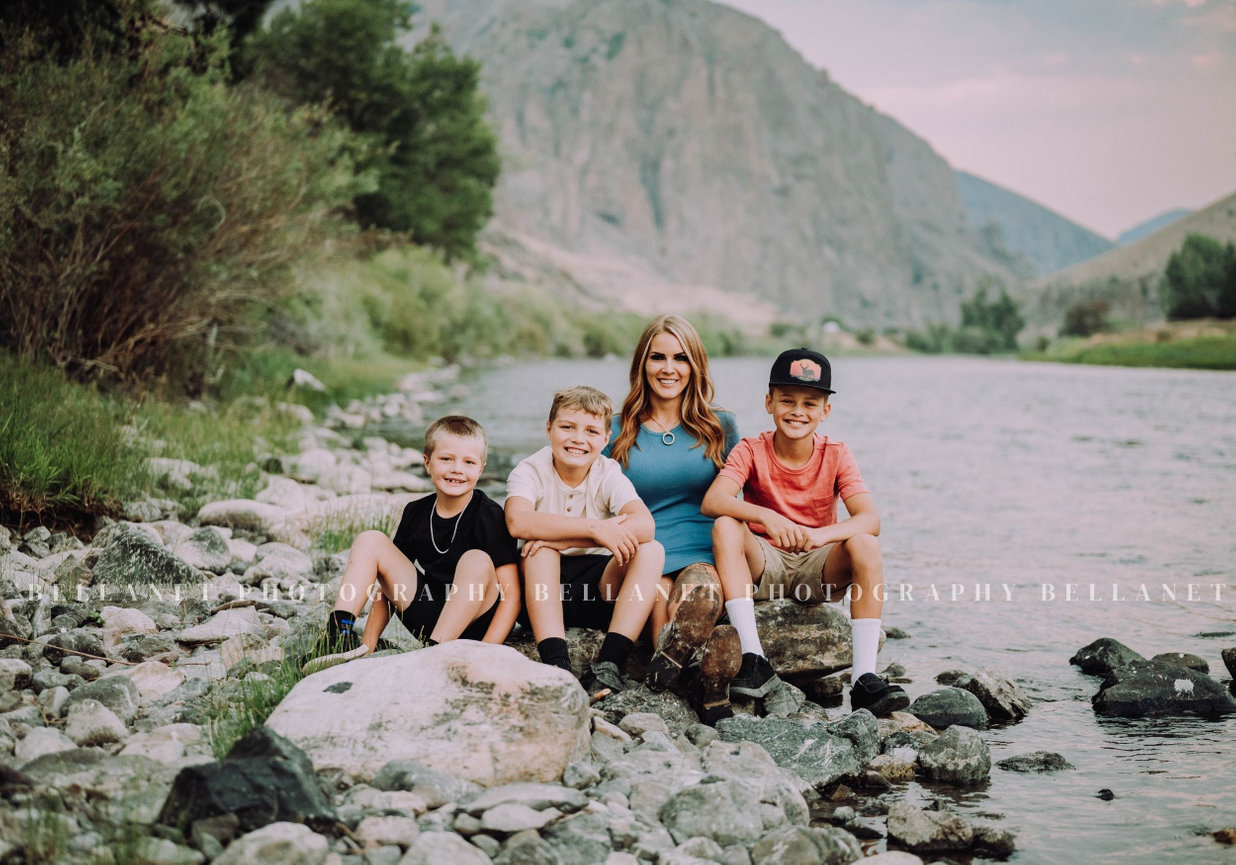 Nick and Eva Sweet Water Hollow Salmon Idaho Idaho Wedding