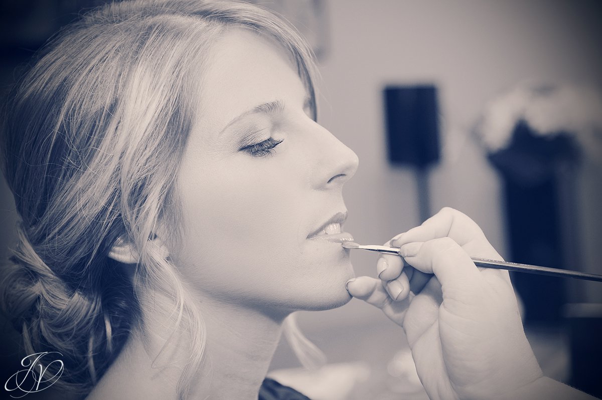 beautiful bride photo, Schenectady Wedding Photographer, Waters Edge Lighthouse, getting ready photos