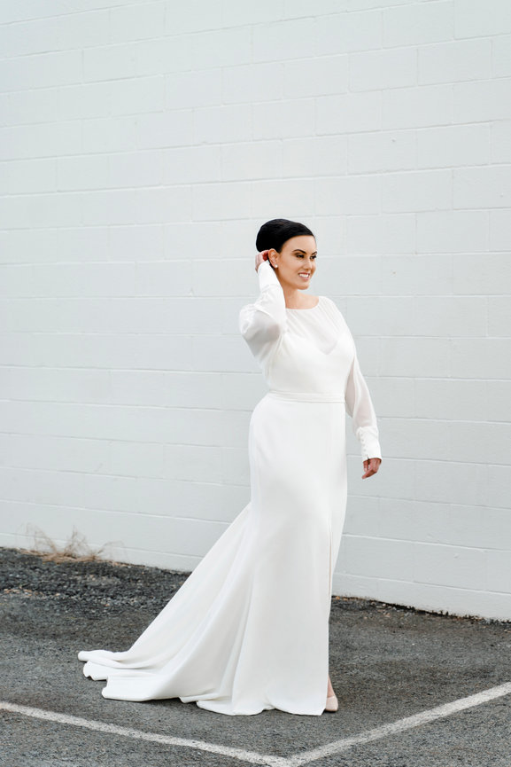 curve wedding dresses