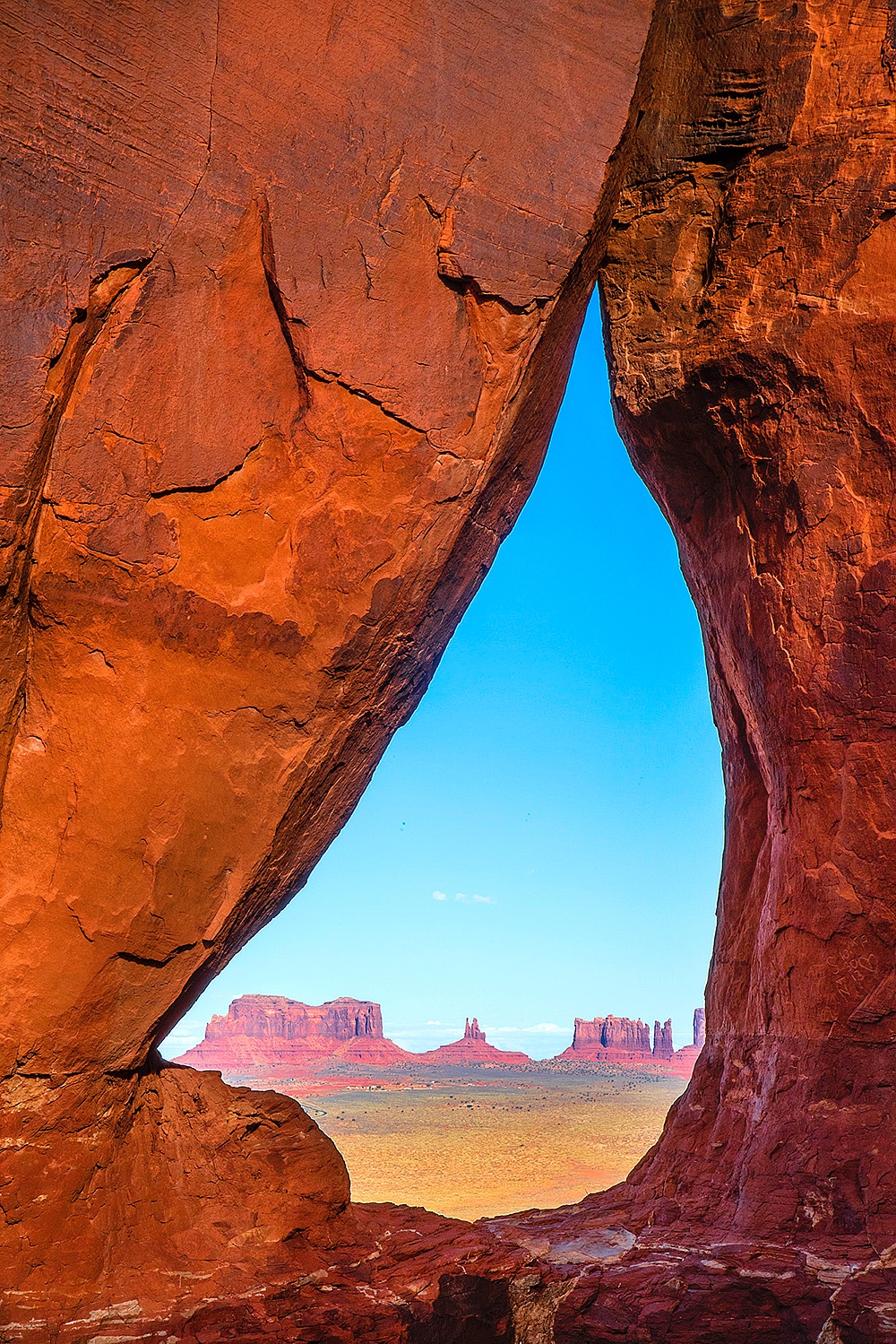 Teardrop Arch - Jim Zuckerman photography & photo tours