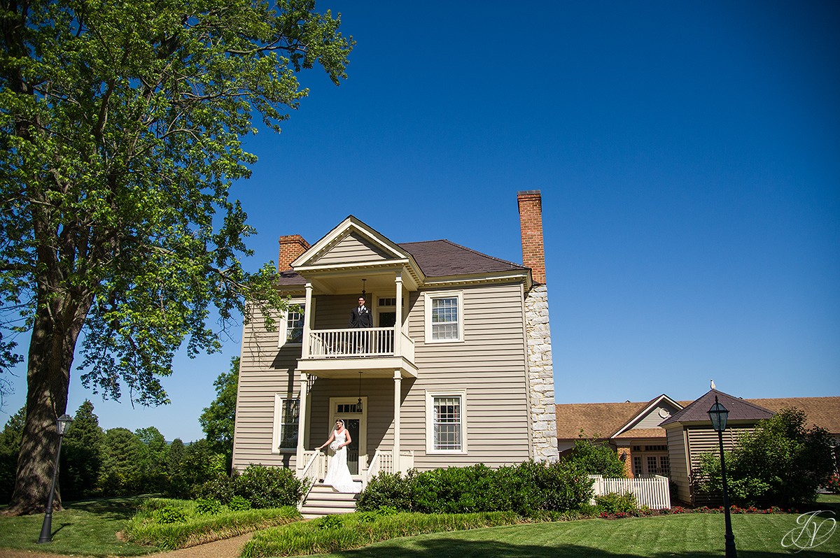 bride and groom exterior of Shenandoah valley golf club