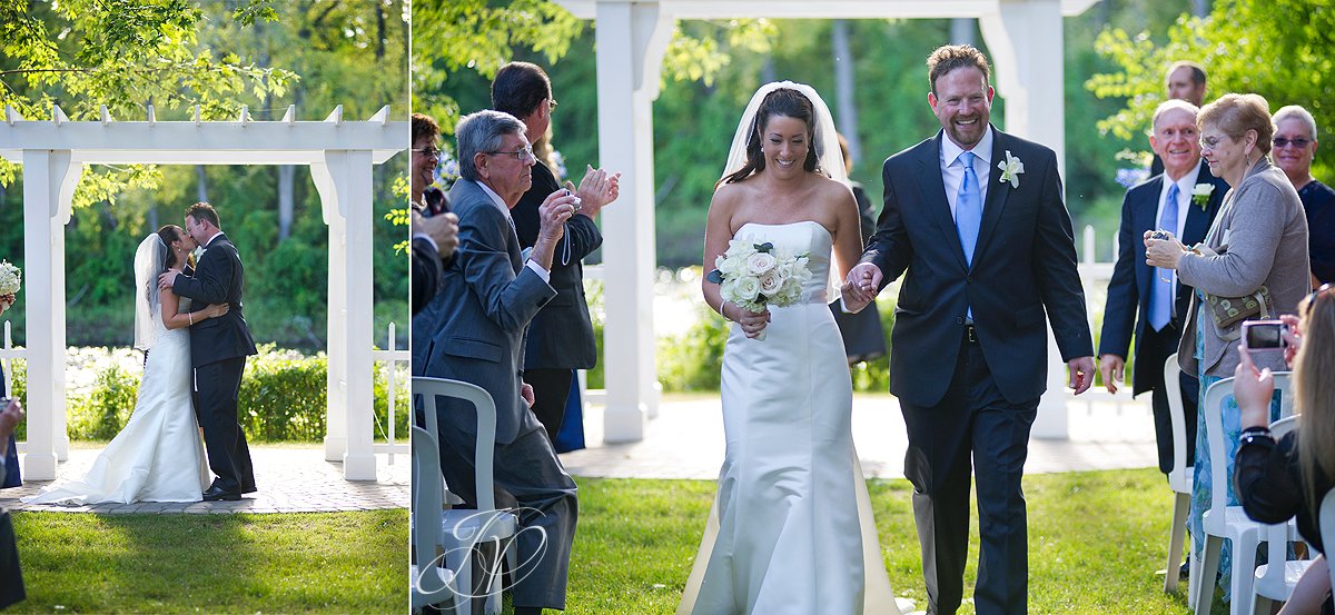 just married photo, wedding ceremony photo, riverstone manor, schenectady wedding photographer