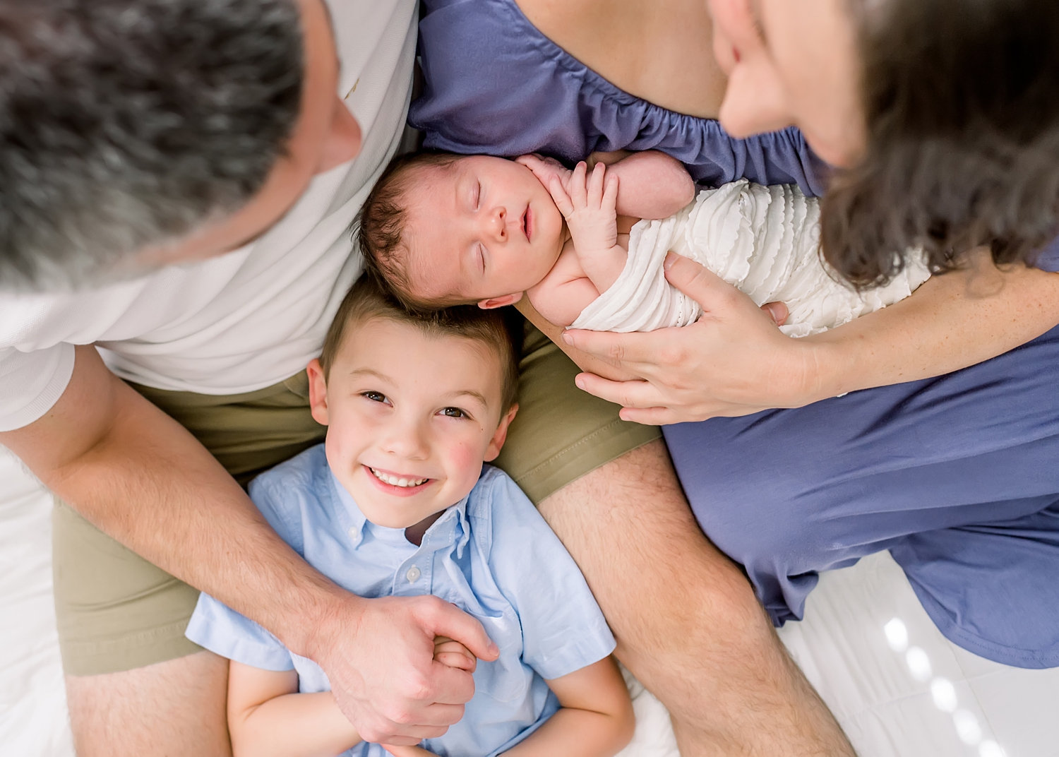 shot from above, family of 4 newborn session, family newborn session, Jacksonville, Florida newborn photographer, Rya Duncklee