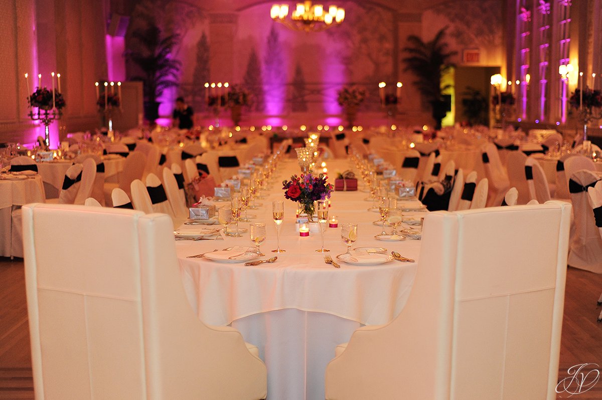 photo of the bridal head table 