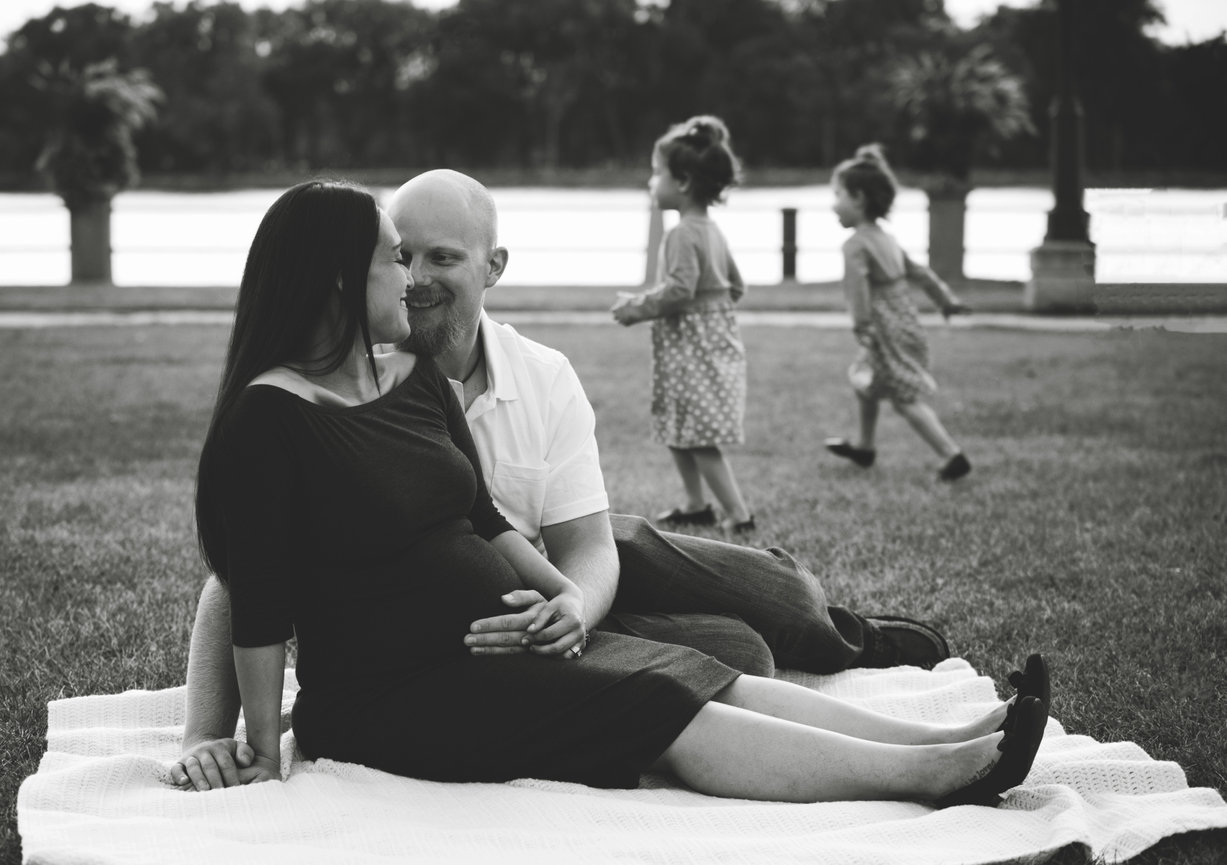 La Crosse Maternity Photographer  Rebecca & Family 