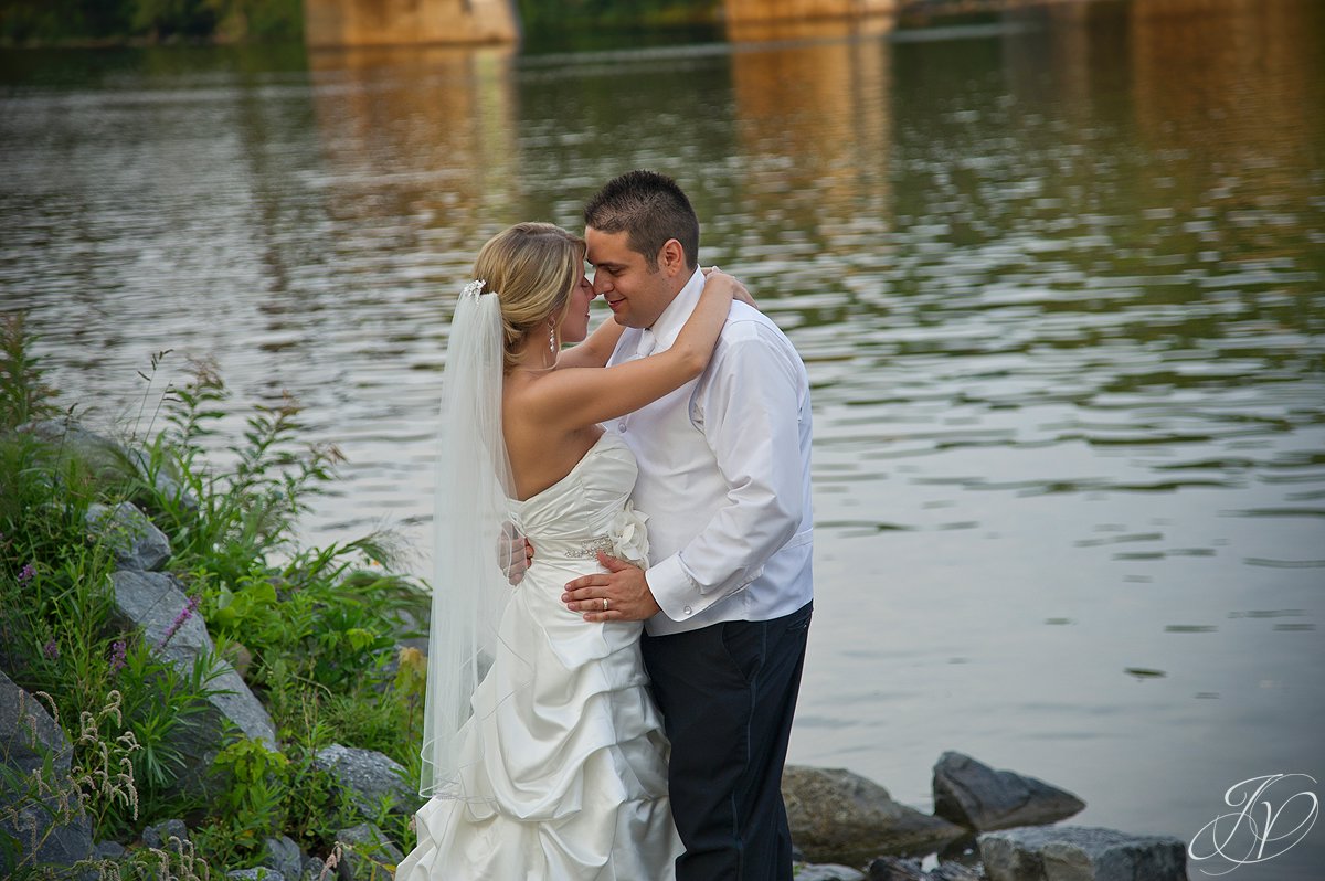 bride and groom water, Waters Edge Lighthouse, schenectady rose garden, Schenectady Wedding Photographer, 