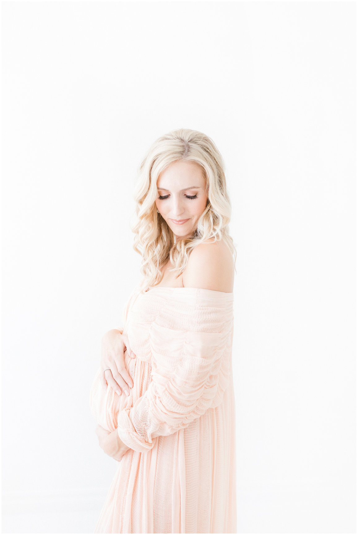 natural maternity photography in studio - Newborn Photography Los ...