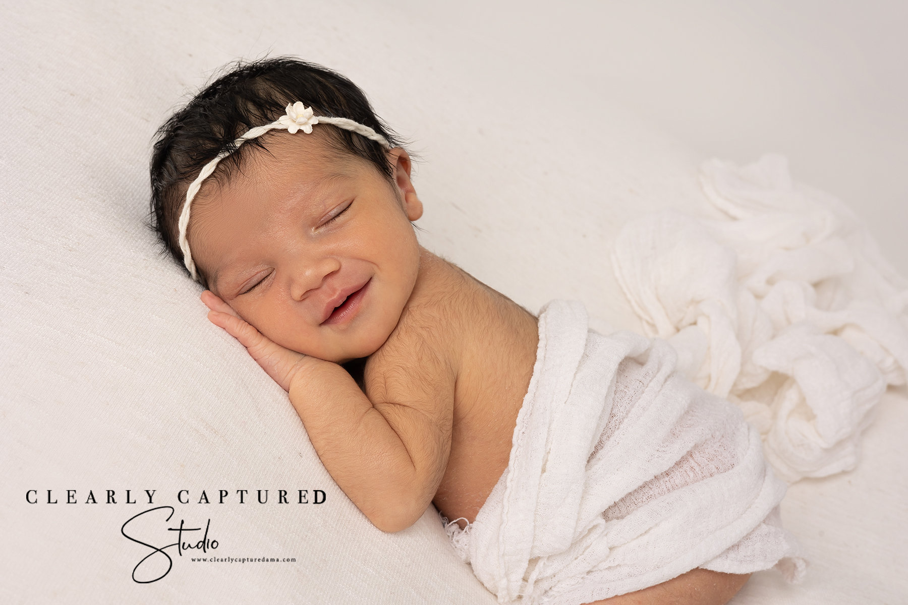 Newborn Portrait Session / Alìvé Clearly Captured Studio