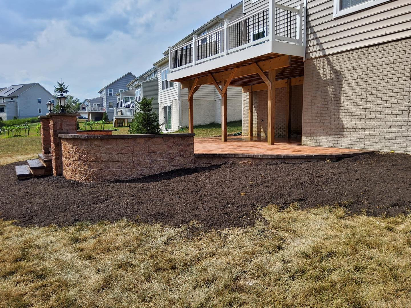 PATIOS Ace Deck Patios