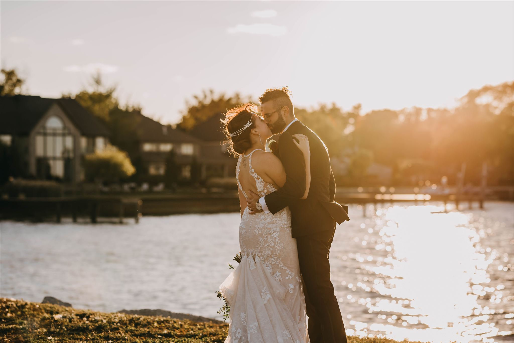 Vintage Inspired Windsor Ontario Wedding photographed by Emma Davidson, image size:2048x1367