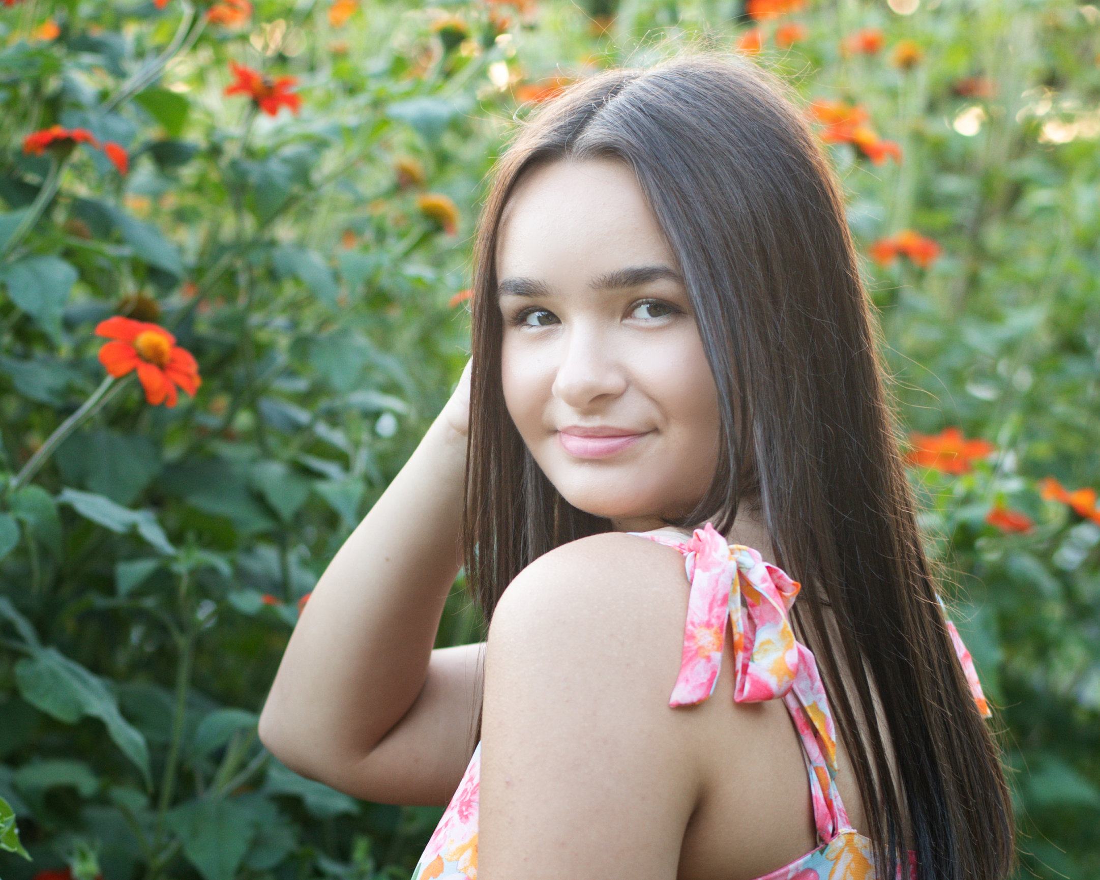 Amira's Senior Portrait Session at Janesville Rotary Garden - Life in 