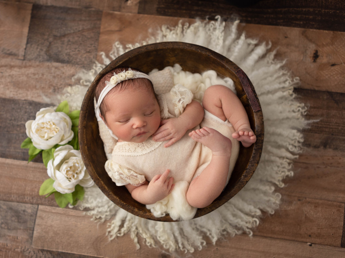 riverside newborn photographer ,riverside ca, riverside newborn photography, photographer in riverside ca,
