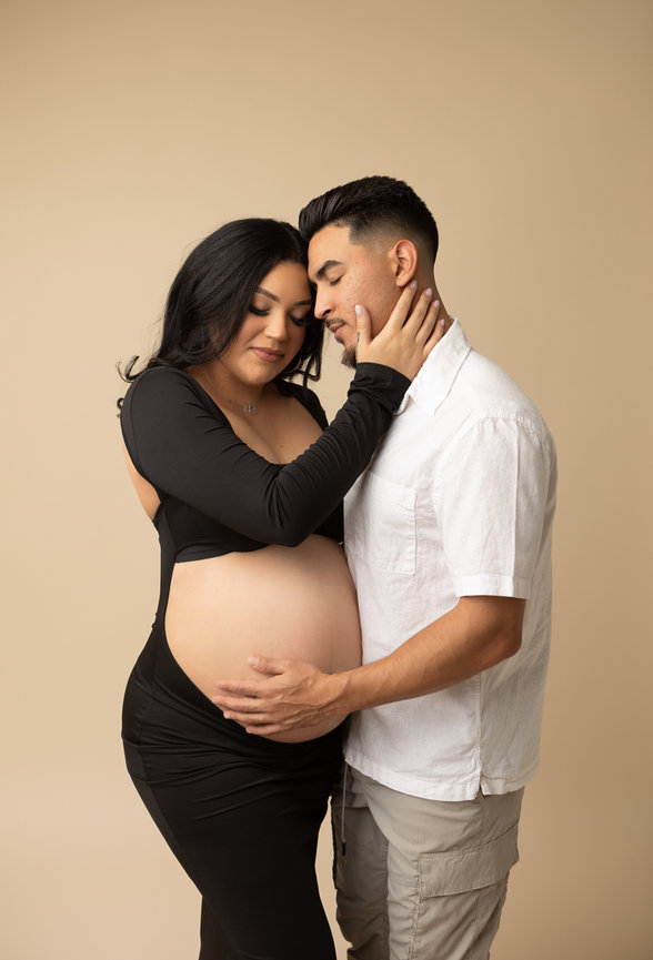 ontario ca newborn photographer,ontario ca newborn photography, ontario studio photographer, Ontario newborn photography, ontario maternity session, ontario baby photo session, ontario cake smash photographer,