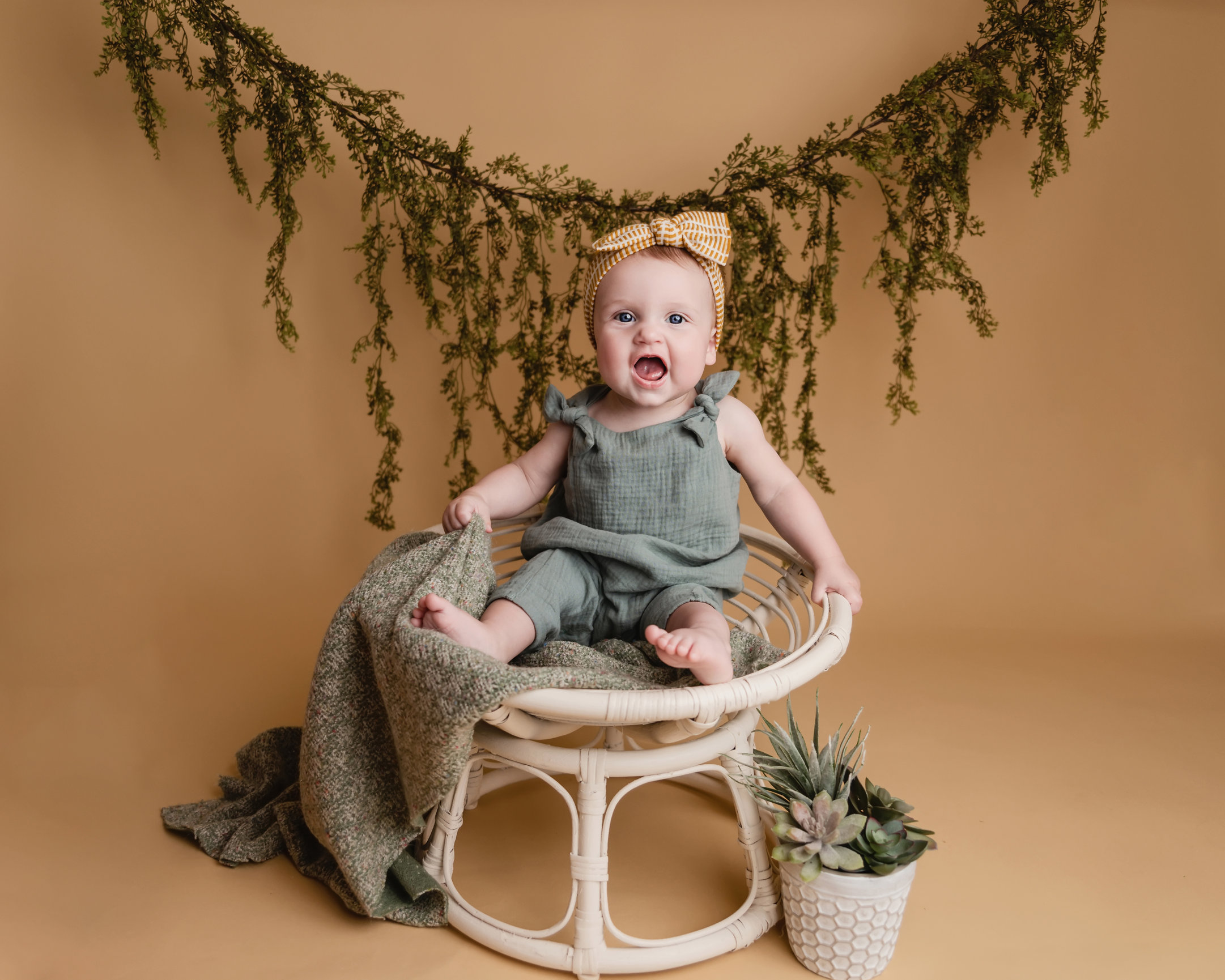 milestone-3mo-9mo-bolt-photography