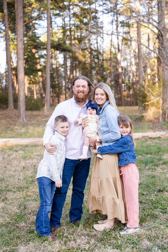 Family pictures, mom dad and children, outside pictures, family