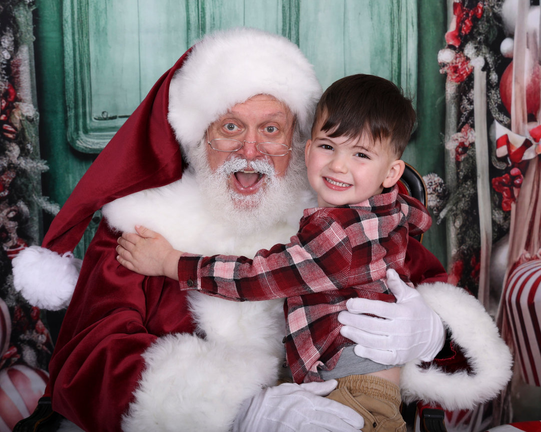 Santa Gallery portraits by Classic City Portraits in GA 30606, created with a polished and professional approach.