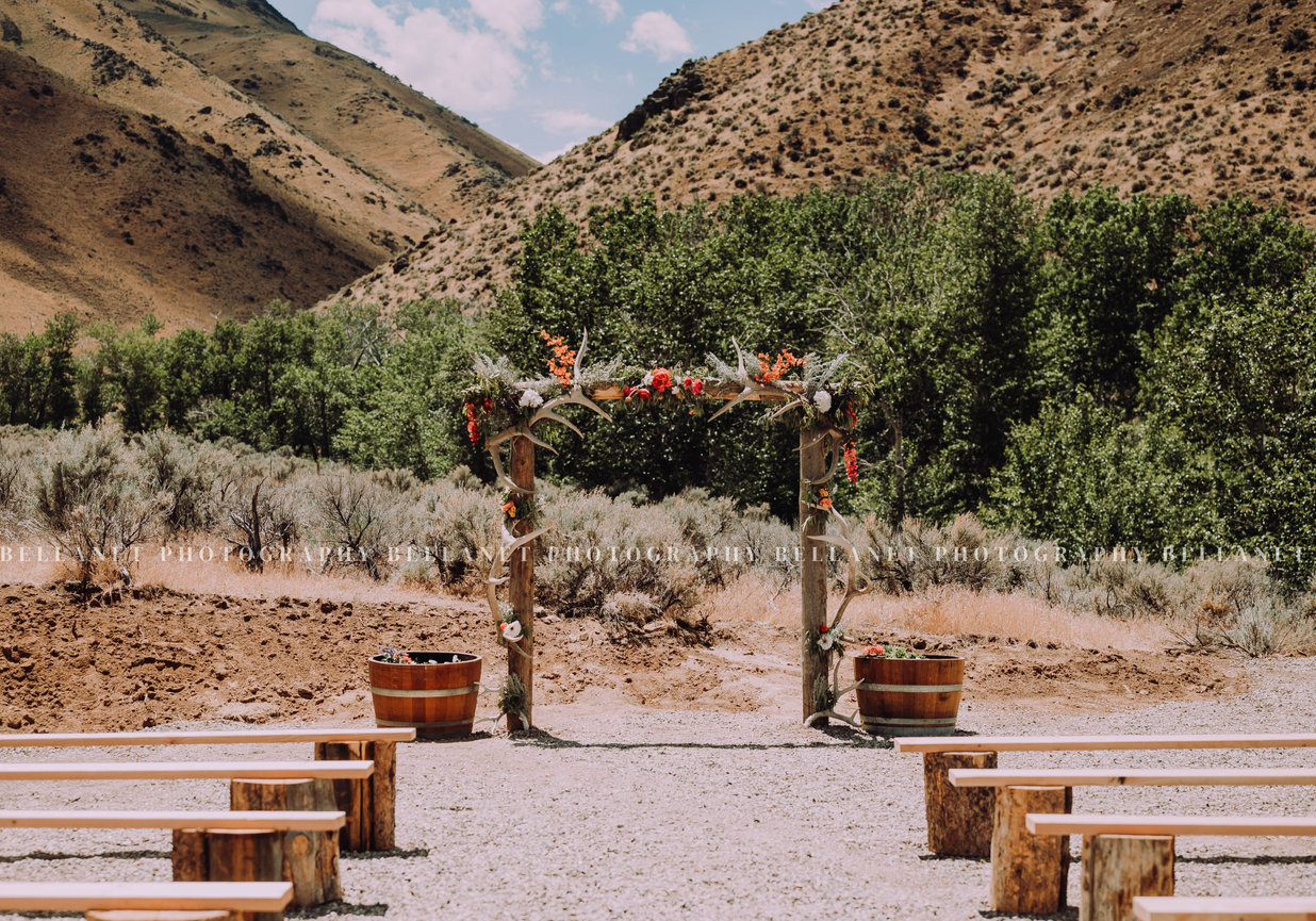 Weddings at Tamarack Resort | Stunning Mountain Wedding Venues in Idaho, image size:1236x865